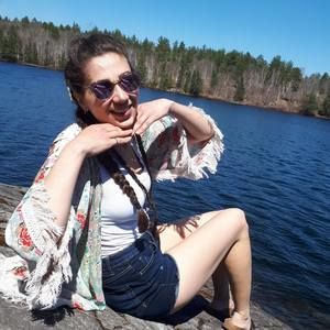 Meet your Posher, Julia